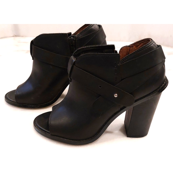 Crown Vintage Peep Toe Black Leather Block Heels Size 6.5 - Picture 1 of 9